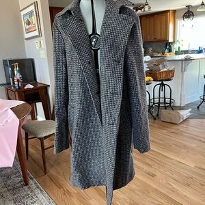 Rodd & Gunn Gray Houndstooth Coat